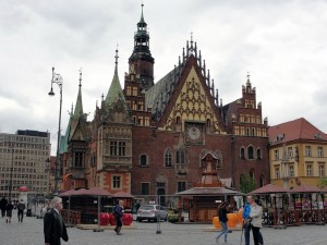 wroclaw city hall deludedrambling.com